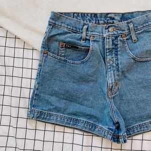 l.e.i. Mom Jean Shorts